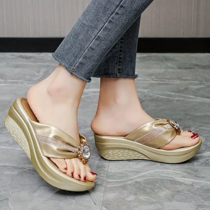 Sandalias con cuña y decoración de diamantes de imitación